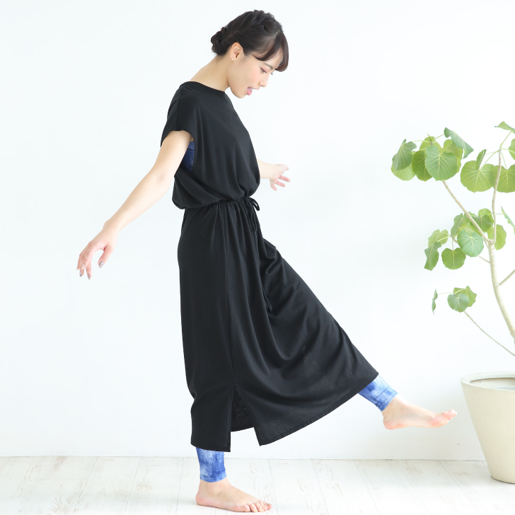 2つのシルエットが楽しめるワンピース