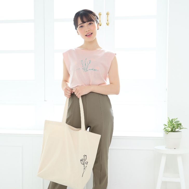 前後の長さが違う、こだわりの詰まったタンク！