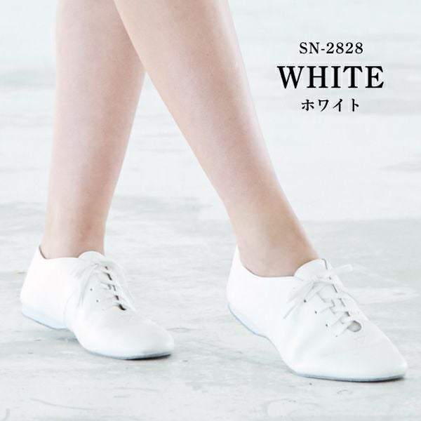 マイクロファイバーレザー（合成皮革）でソフトで丈夫なジャズシューズ