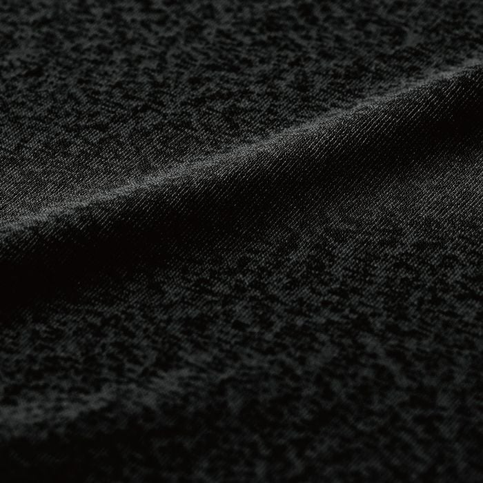 薄手でライトなプルオーバー