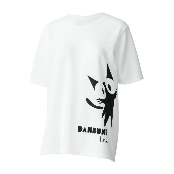 　ビッグシルエットでユニセックスタイプのTシャツ
